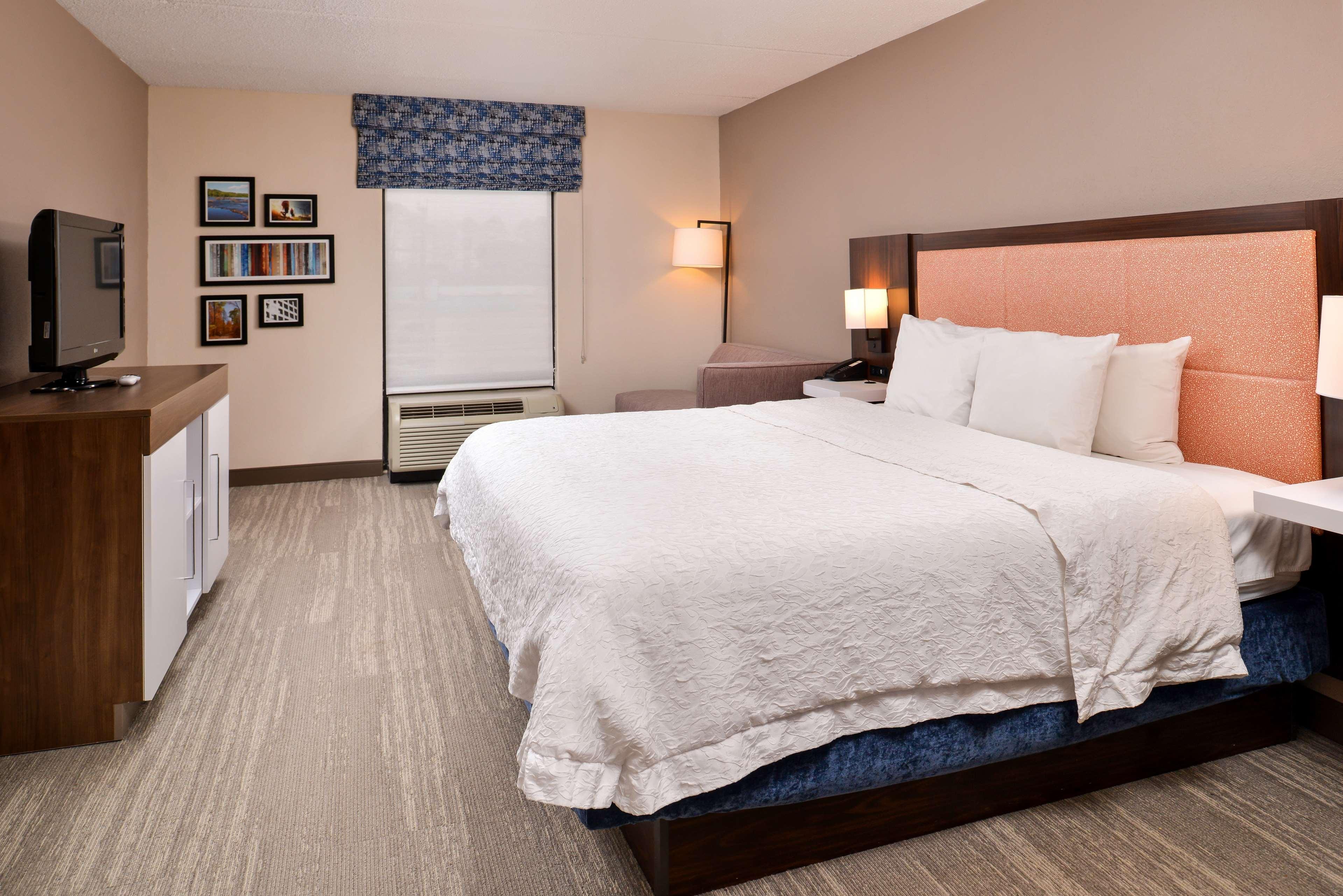 Hampton Inn Emporia Exterior photo